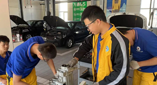 學(xué)新能源汽車專業(yè),這一新興產(chǎn)業(yè),助力行業(yè)大發(fā)展!